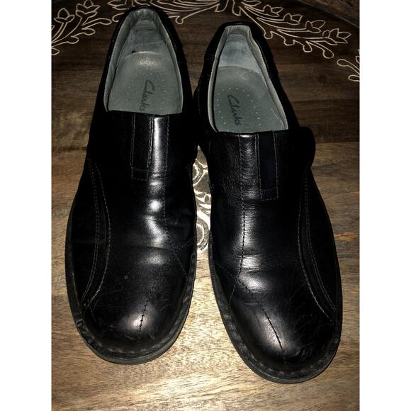 Men's Clarks Black Leather Slip on Loafers - Picture 2 of 8